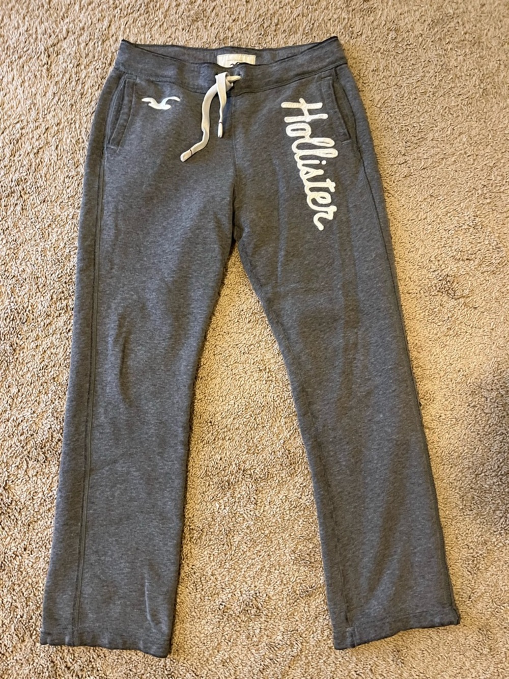 Hollister Dark Gray Size medium Logo Sweatpants with White Drawstring